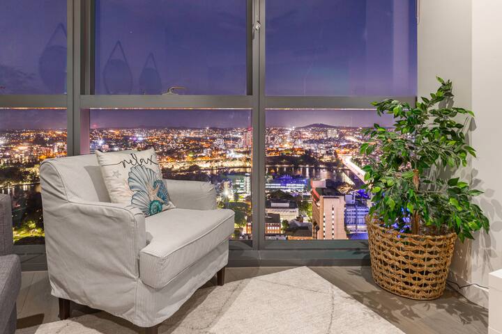 City Beach at Queens Wharf, River Views, Sleeps 6