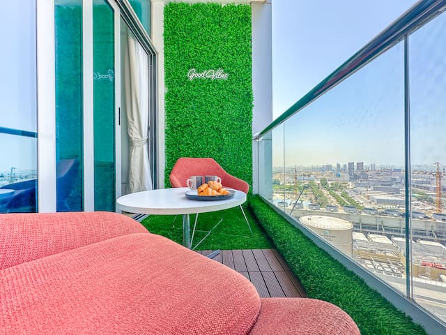 Upgrade Unit w/ Sea View Ideal Location Near Beach — foto 8