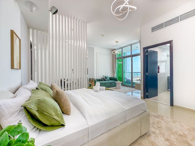 Upgrade Unit w/ Sea View Ideal Location Near Beach — foto 9