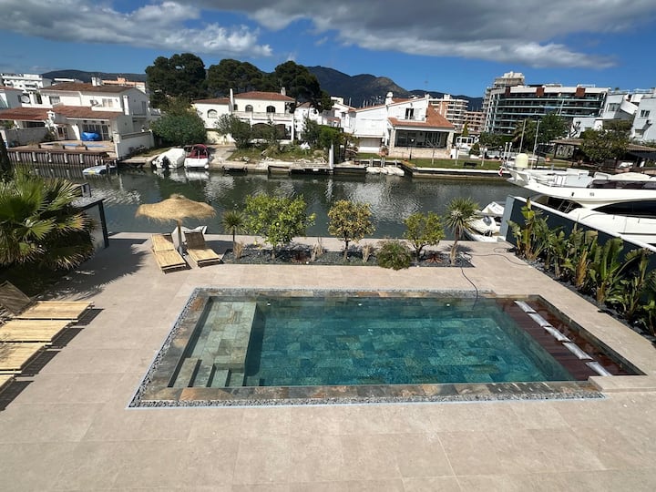 Villa Del Canal - Costa Brava