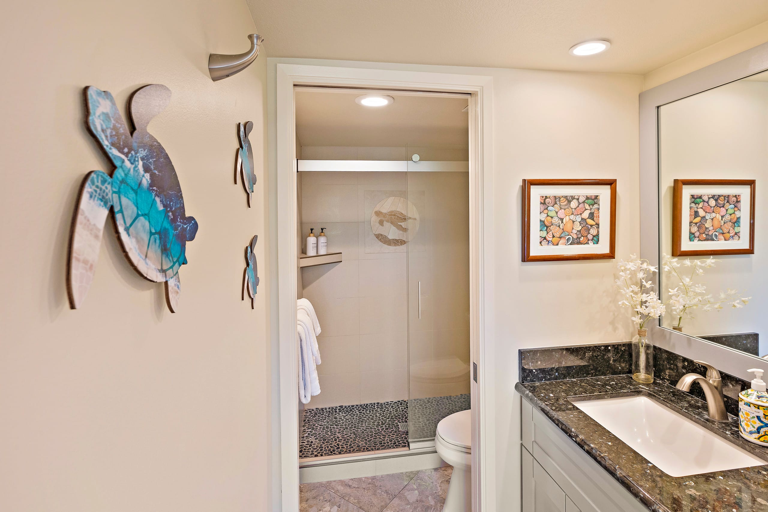 Condo in Kihei · ★4.96 · Studio · 1 bed · 1 private bath - Image 10