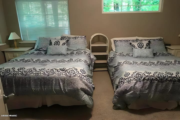 (Spálňa na poschodí)