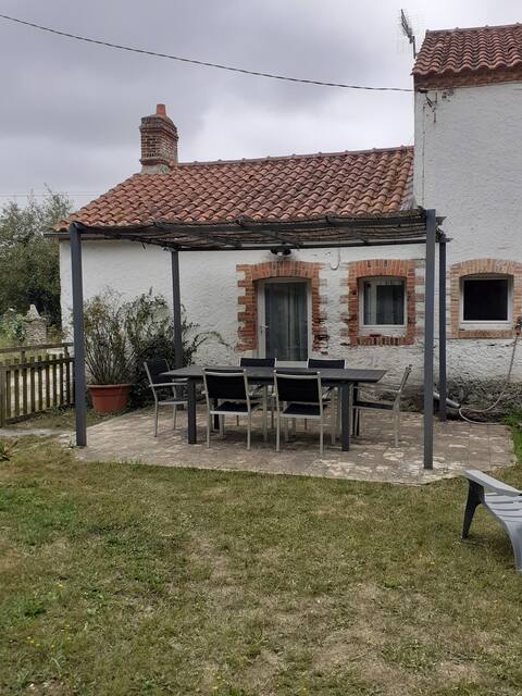 Gîte des Hautes Rivières - Maison à la campagne