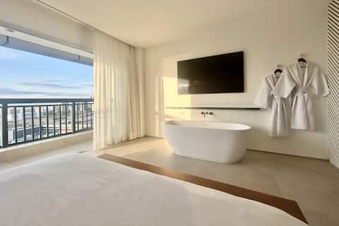 Panoramic View with Bathtub Hotel Vision TV Wi-Fi