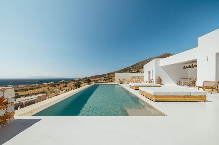 Villa Fegari – Sea view – Golden Beach, Paros