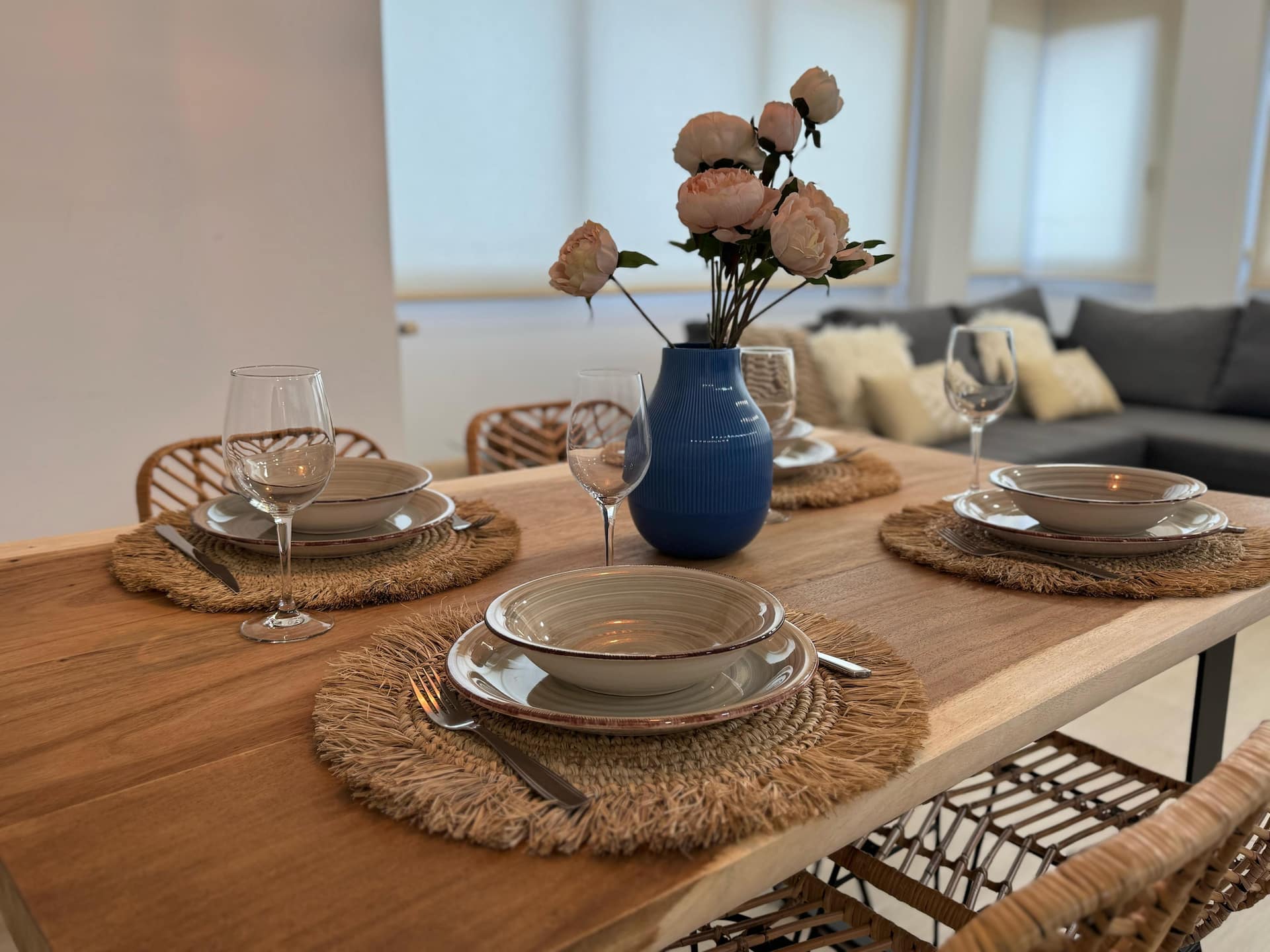 Charming Encamp | Apartment with 2 bedrooms. WiFi+Parking