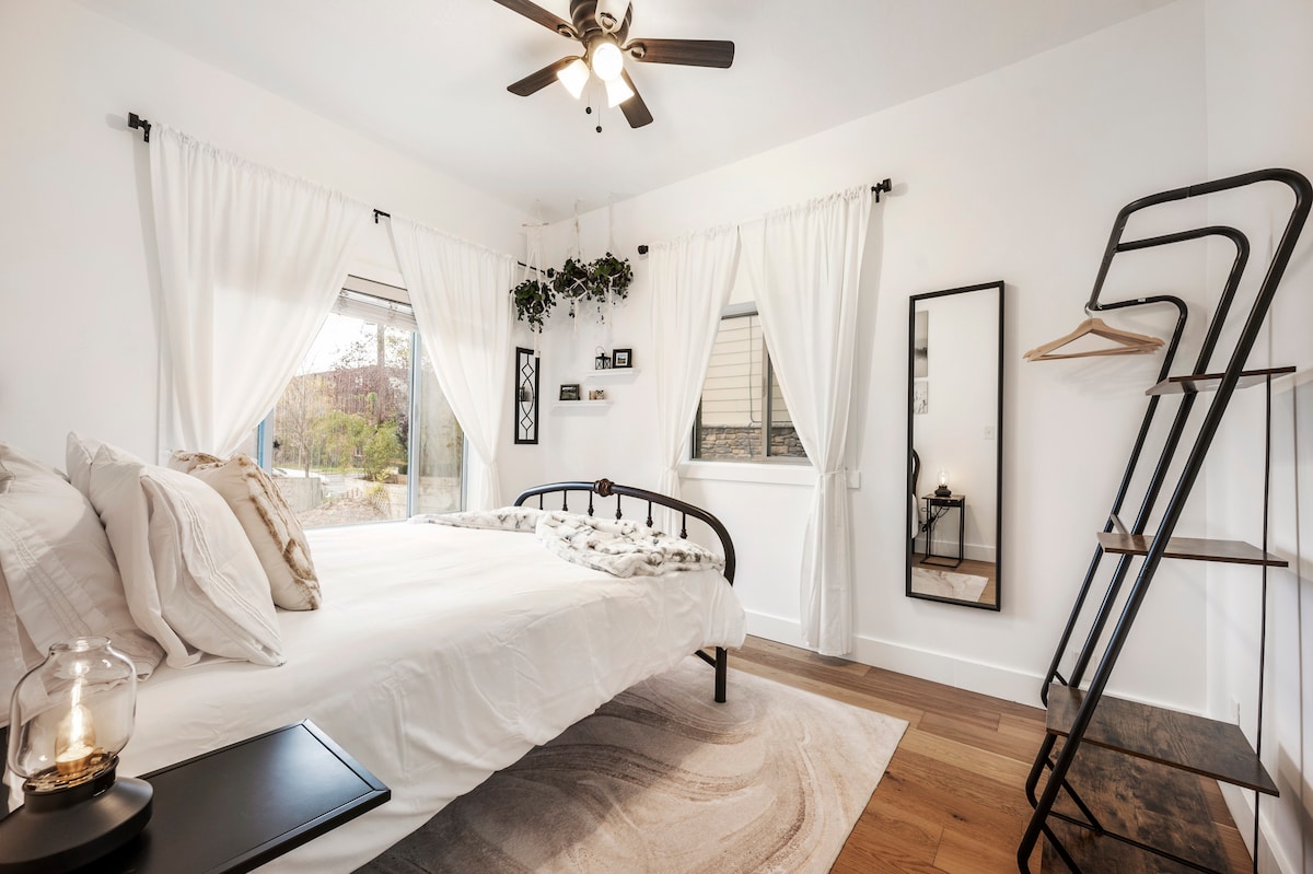 Successful Airbnb property: Sugarhouse Basecamp | Central AC | Fast Wi-Fi in East Liberty Park