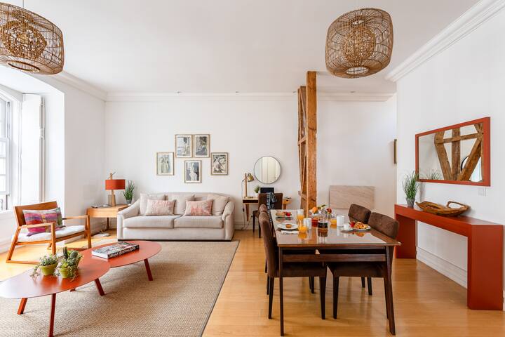 Re-Imagined Urban Flat in Historical Space gallery image 5