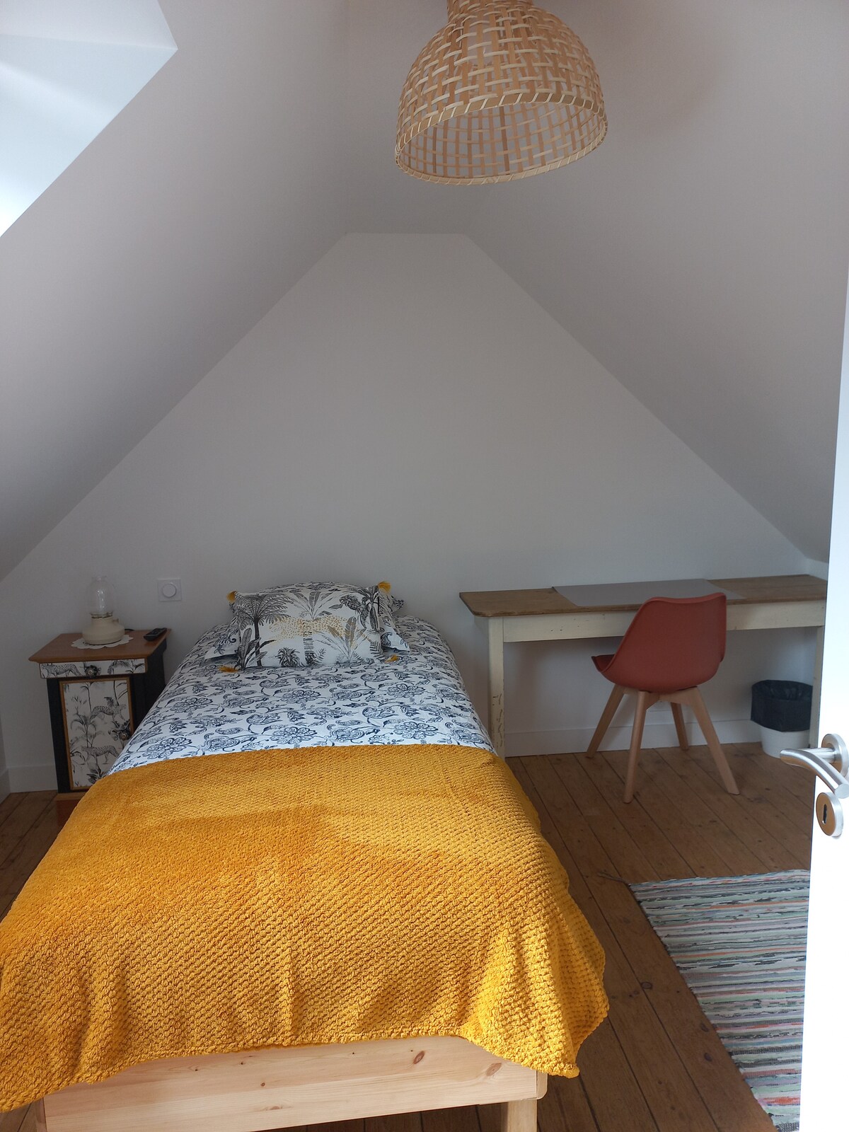 חדר שינה 4, קומה שנייה.