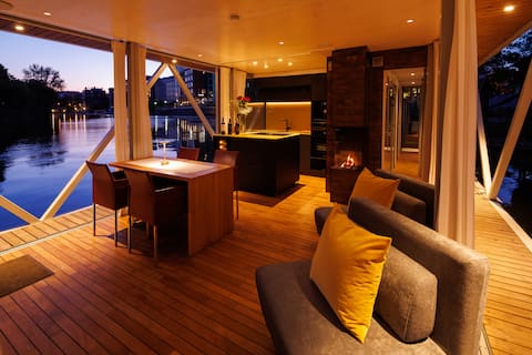 Popular Airbnb listing: NIDO by PATIO in Moabit