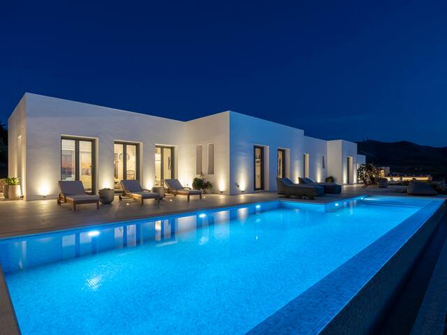 Plastires villas: 3bd Infinity Pool Villa