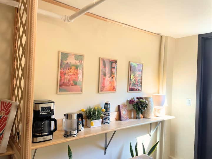 Serene Queen Room - Midtown - New York City