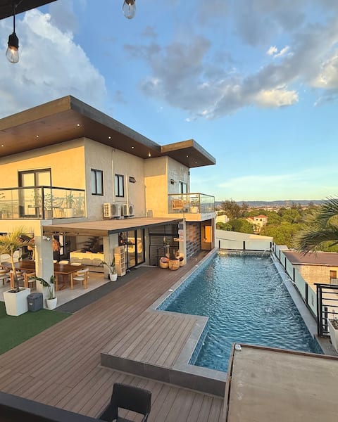 Villa on the Fifth Roofdeck View