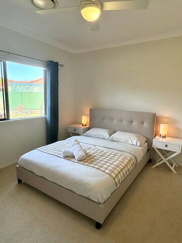 7 Bedrooms/Swimming Pool/25 Acres of Green Space gallery image 4