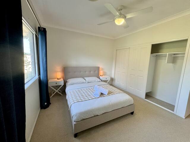 7 Bedrooms/Swimming Pool/25 Acres of Green Space gallery image 2