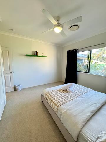 7 Bedrooms/Swimming Pool/25 Acres of Green Space gallery image 3