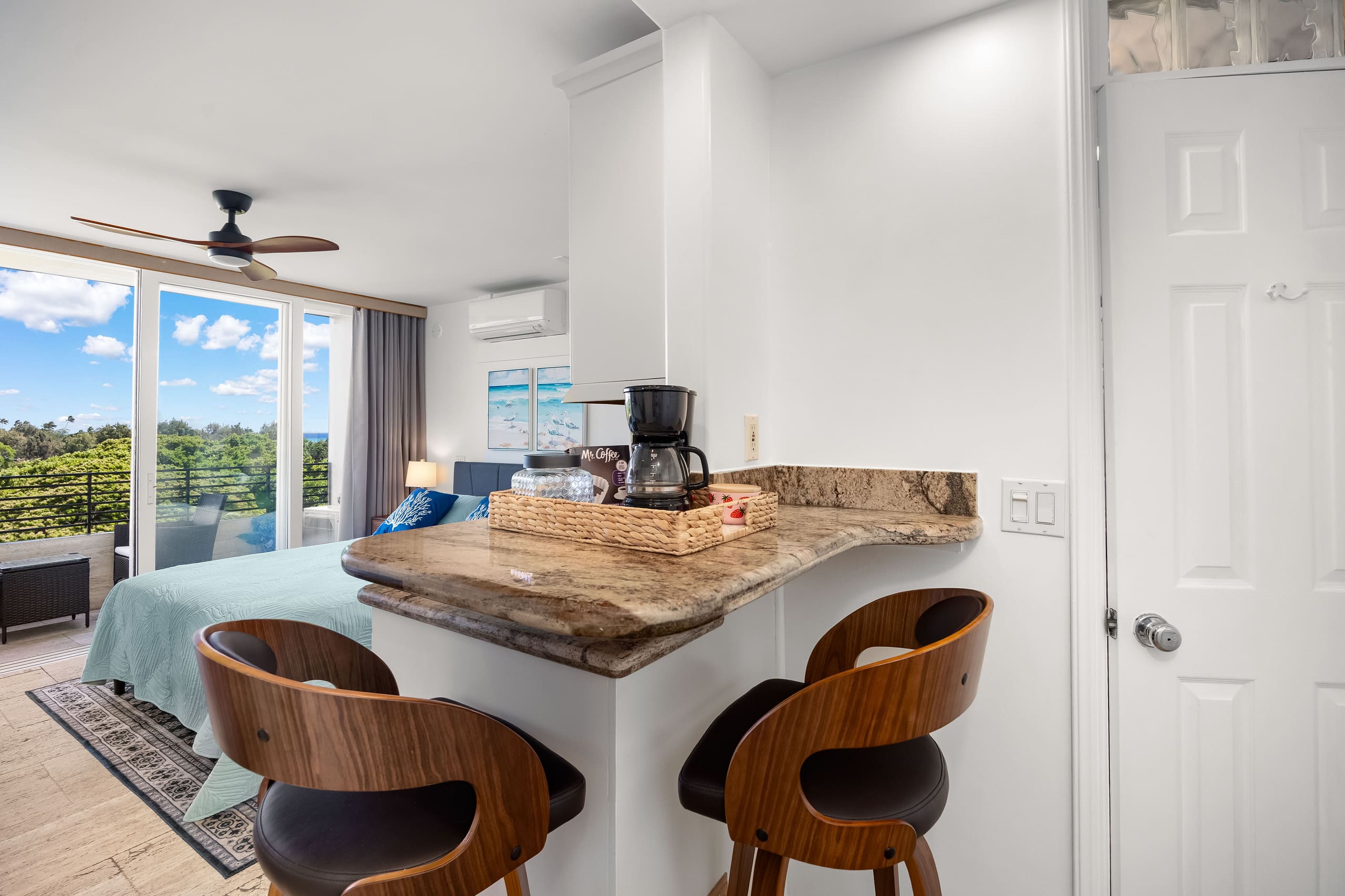 Ocean View Studio with private balcony - Image 29