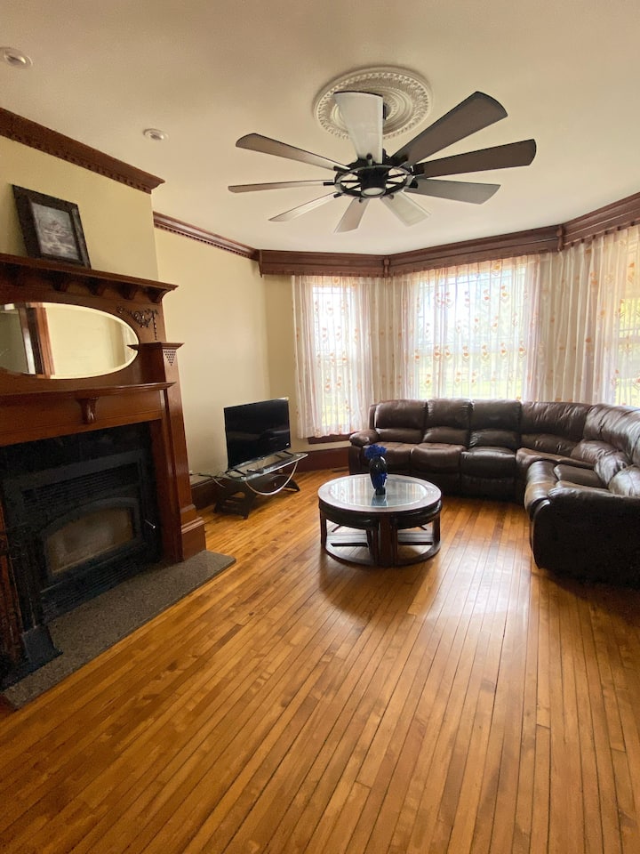 Thousand Islands Wellness Retreat -  Entire Home - Gananoque