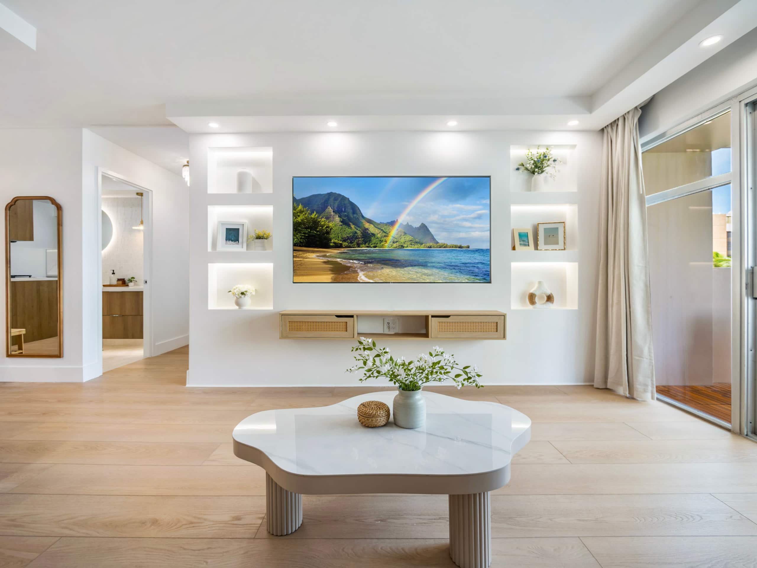 Condo in Honolulu · ★4.88 · 3 bedrooms · 5 beds · 2 private baths - Image 5