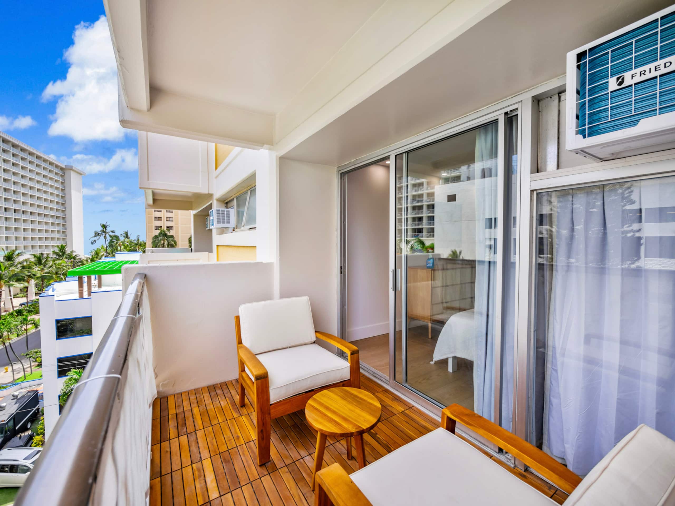 Condo in Honolulu · ★4.88 · 3 bedrooms · 5 beds · 2 private baths - Image 60