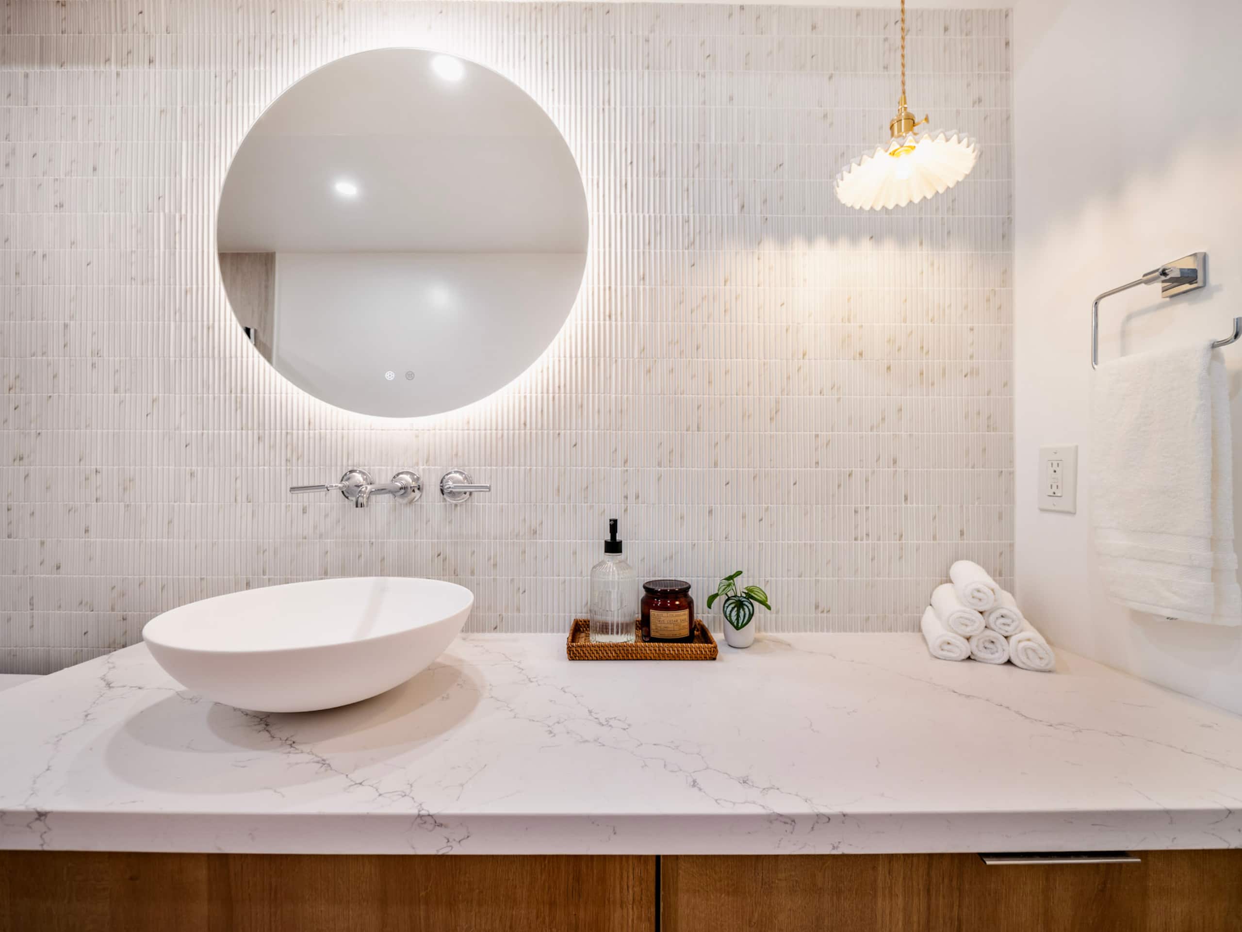 Condo in Honolulu · ★4.88 · 3 bedrooms · 5 beds · 2 private baths - Image 48