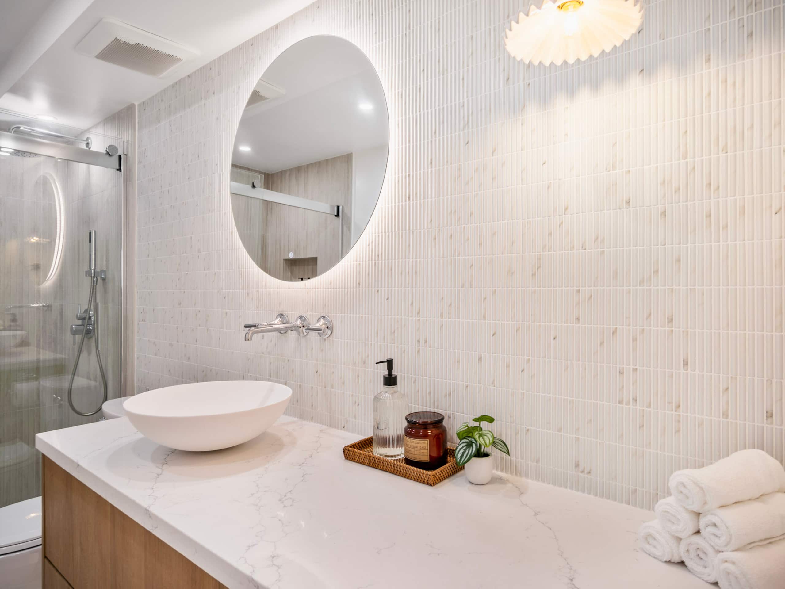 Condo in Honolulu · ★4.88 · 3 bedrooms · 5 beds · 2 private baths - Image 52