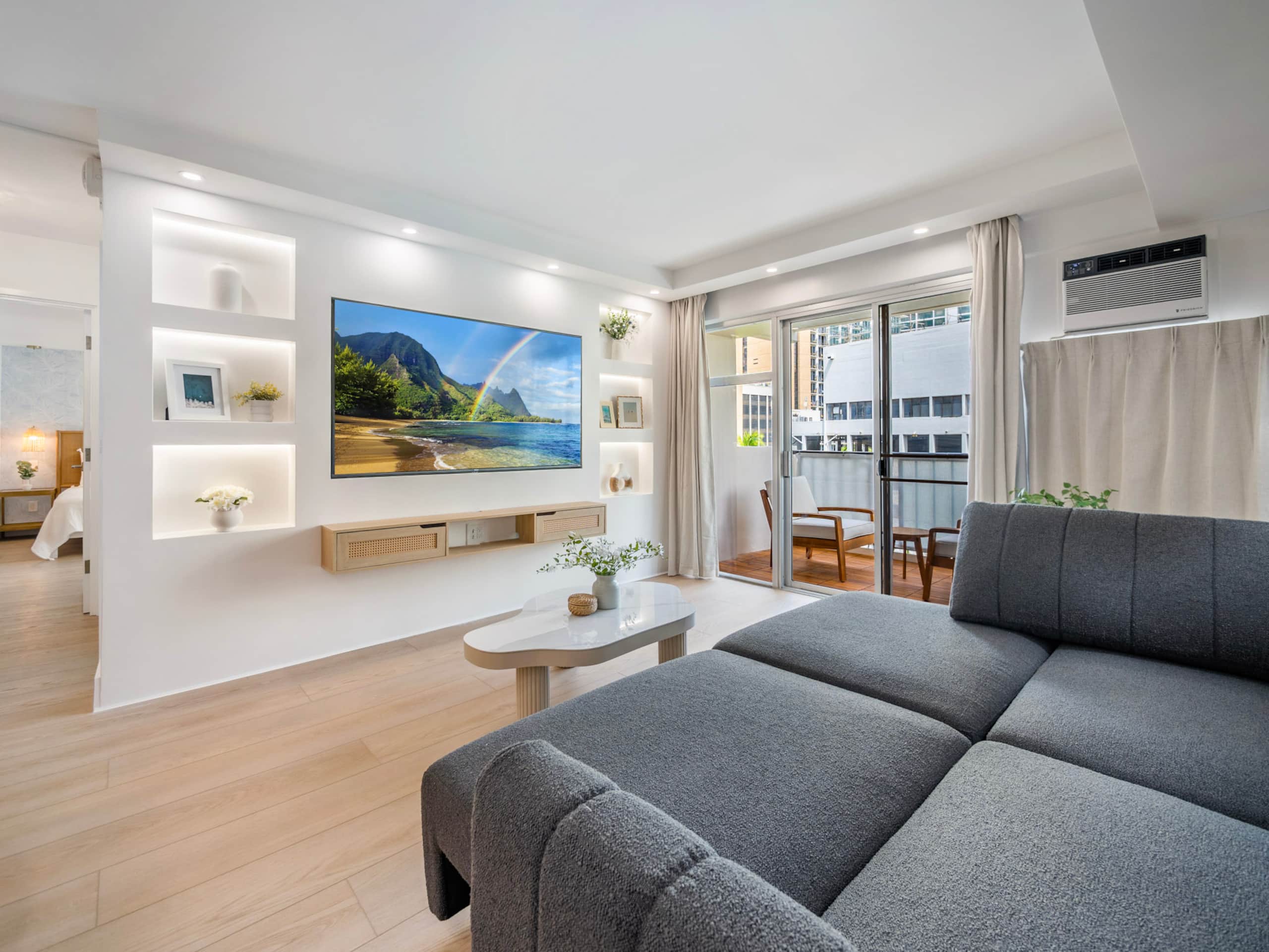 Condo in Honolulu · ★4.88 · 3 bedrooms · 5 beds · 2 private baths - Image 18