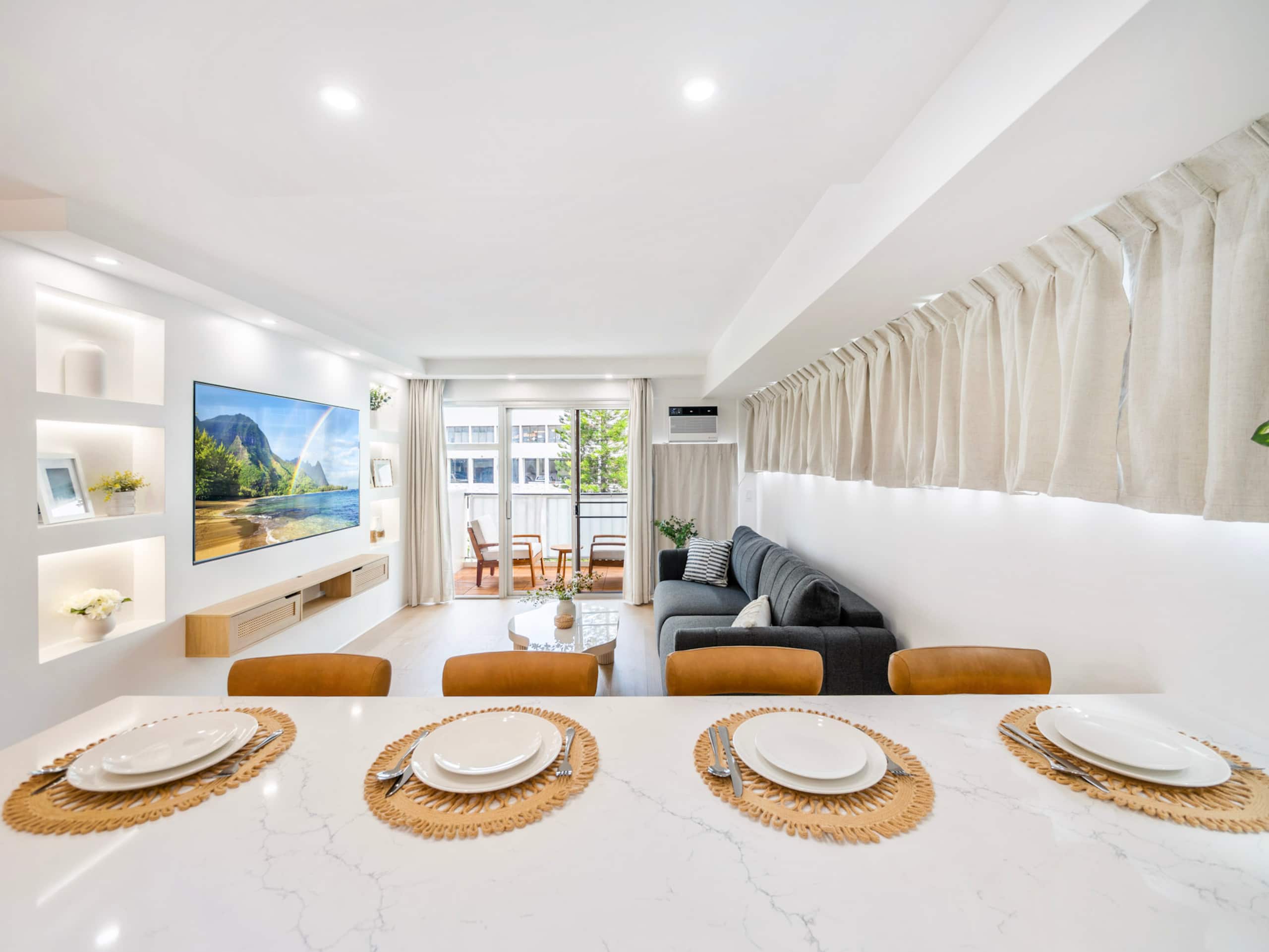 Condo in Honolulu · ★4.88 · 3 bedrooms · 5 beds · 2 private baths - Image 29