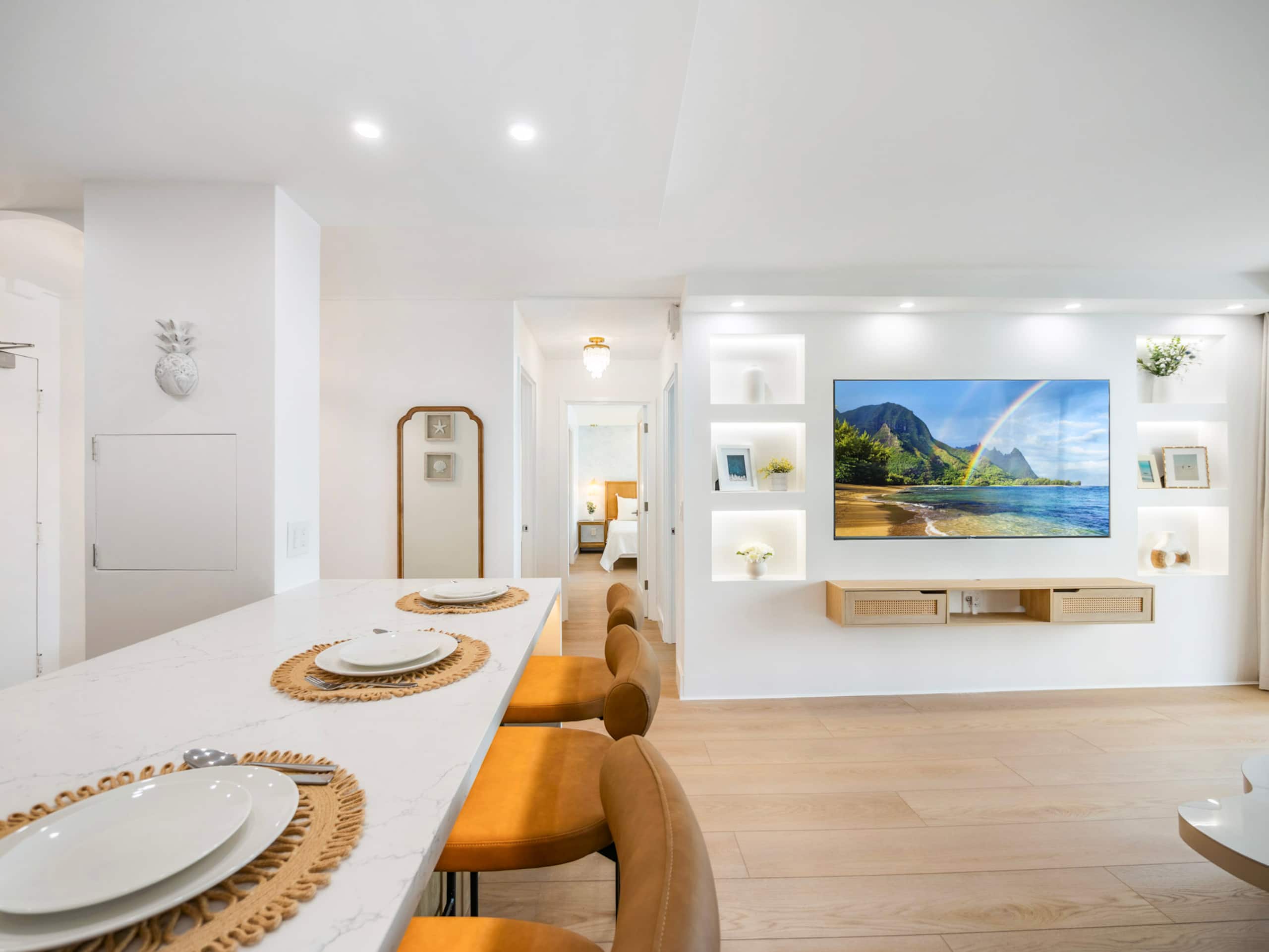 Condo in Honolulu · ★4.88 · 3 bedrooms · 5 beds · 2 private baths - Image 70