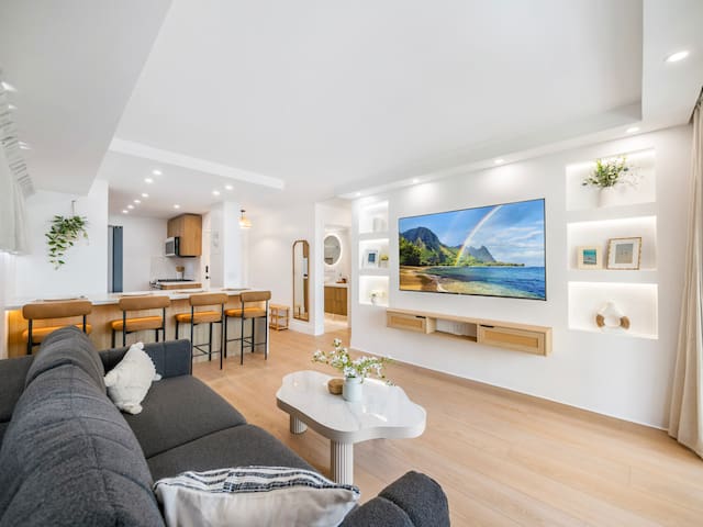 NEW 4 Beds 2Bathroom Lanai Partial Ocean View PRKG