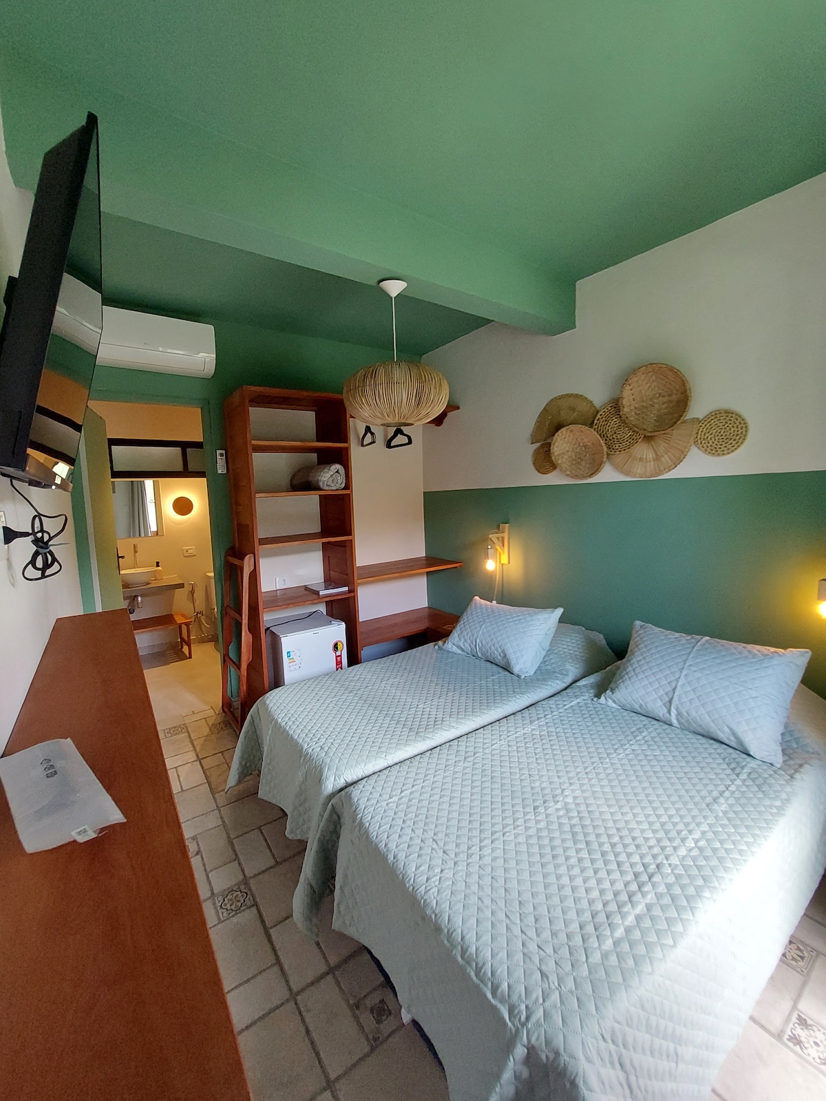 Апартамент 01 - климатик/ минибар / смарт телевизор /вентилатор на тавана