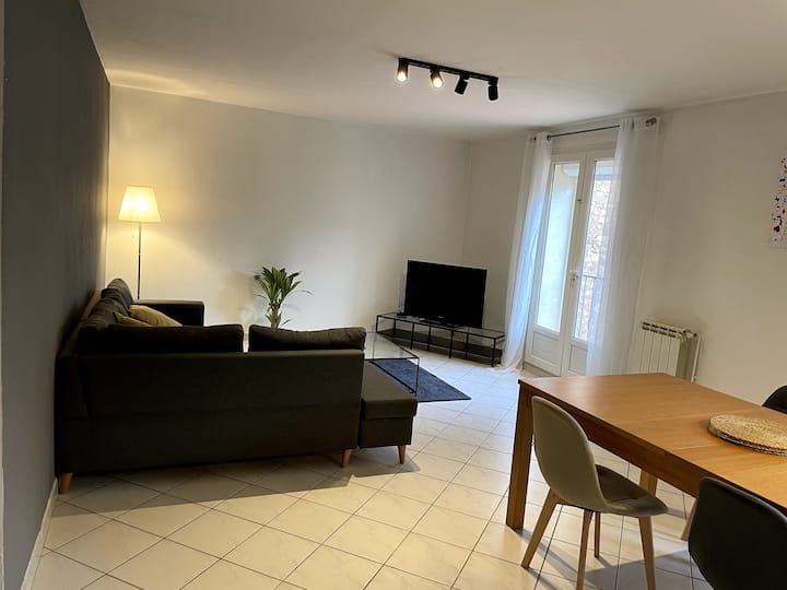 Duplex, Hypercentre De Gardanne. - Le Tholonet