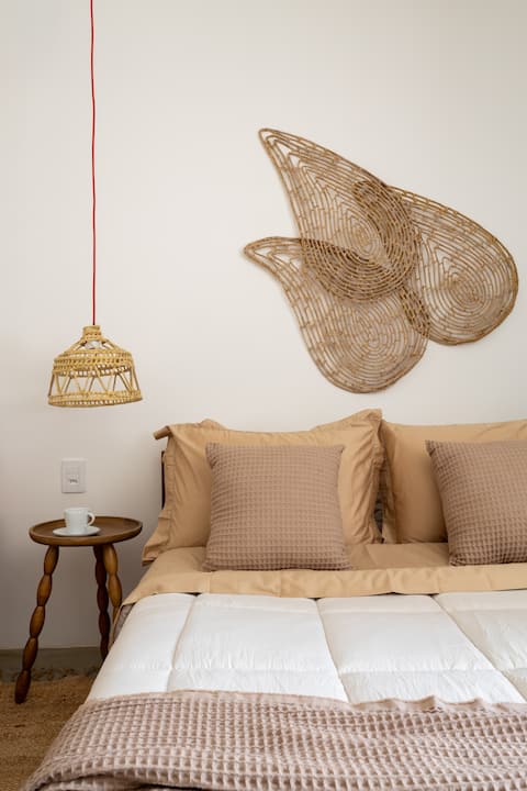 2/4s practically by the sea/garage/kitchen/LovPet