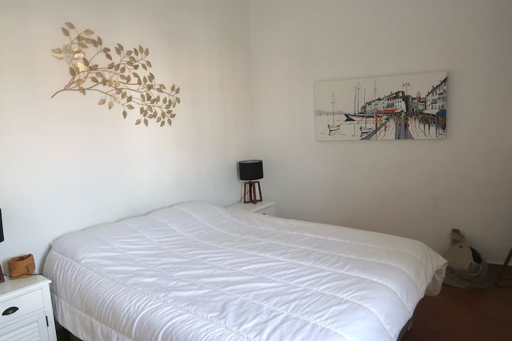 საძინებელი 1