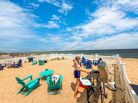 Beachfront 3-family home - all 3 units!