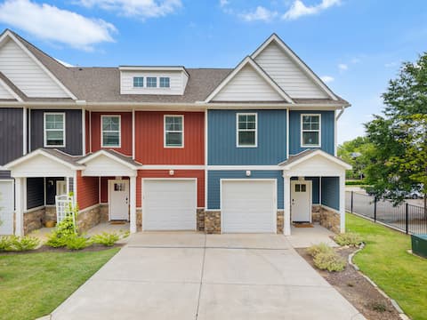 2 New Townhomes | 2024 Spartanburg Stay for 10