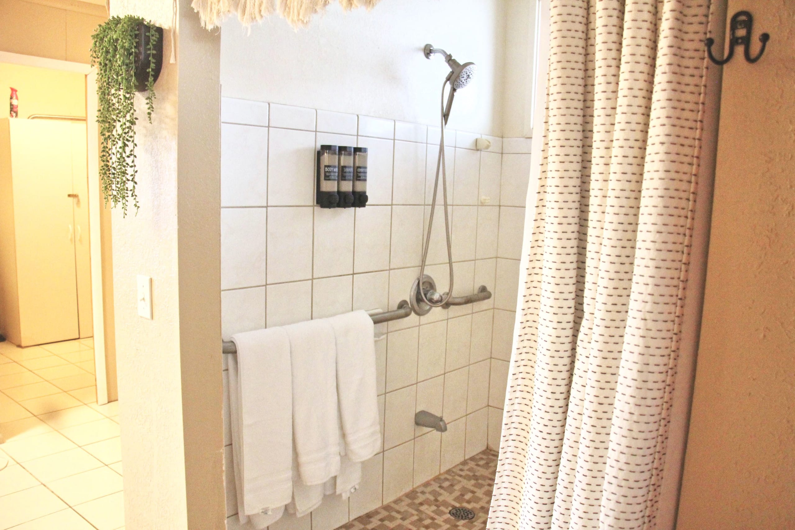 Home in Hilo · ★4.86 · 1 bedroom · 1 bed · 1 private bath - Image 18
