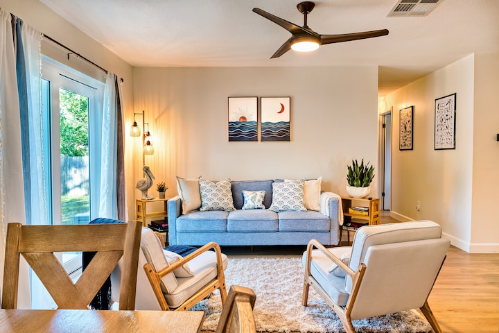The Poolside Escape • Salt Water Heated Pool - Clearwater Beach, FL