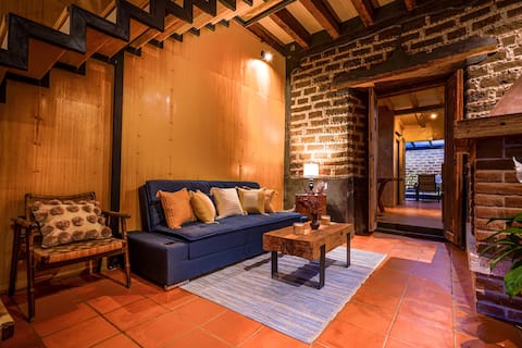 The Adobe central apartment with parking