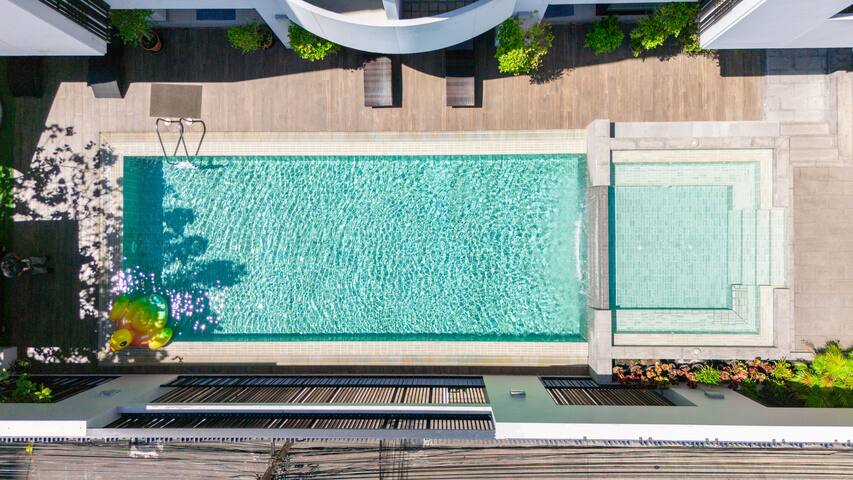 130m²Apt Mega 2b2b/BTS Phrom Phong /EmSphere/Pool