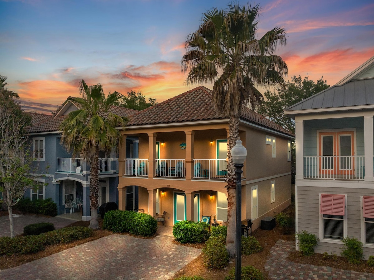 So Stinkin Cute - New Listing! Lagoon Pool, Pac-Man & Beach Paradise