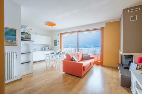 La Breva - Panoramic terrace overlooking Lake Como