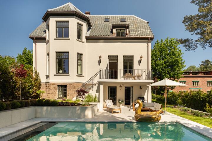 CygnusPool °BBQ °Sauna °Parking °King °Netflix°Gym