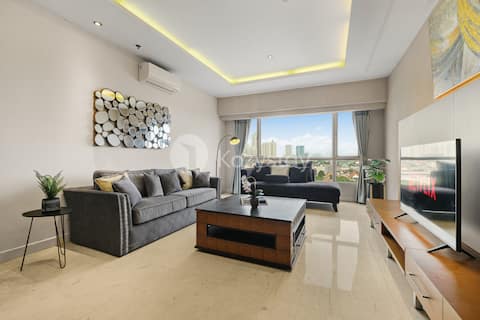 Corinna by Kozystay | 3BR | City View | Senayan