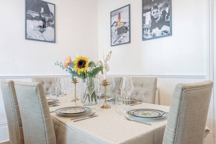 Royal&Spacious Hyde Park Residence gallery image 3