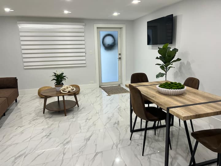 Home In Hialeah - Hialeah, FL