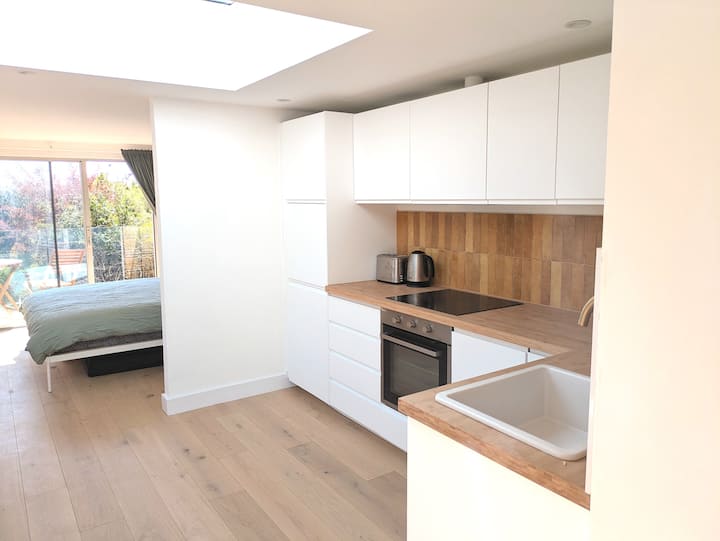 Sea View Retreat - Brighton