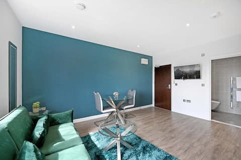 #5 Milburn CMK location 10 min walk train station