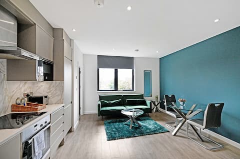 #12 Milburn CMK location 10 min walk train station