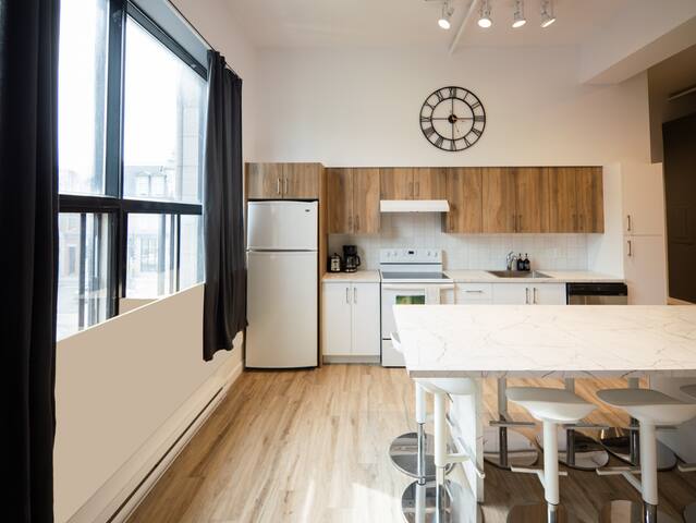 3BR • 2BA • Main St • Parking gallery image 3